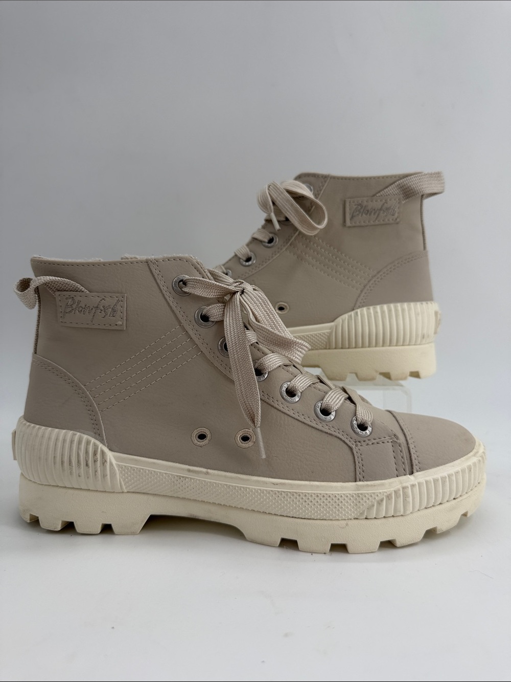 Blowfish Malibu Forever Women's Size 7.0 High--Top Casual Sneakers Light Beige